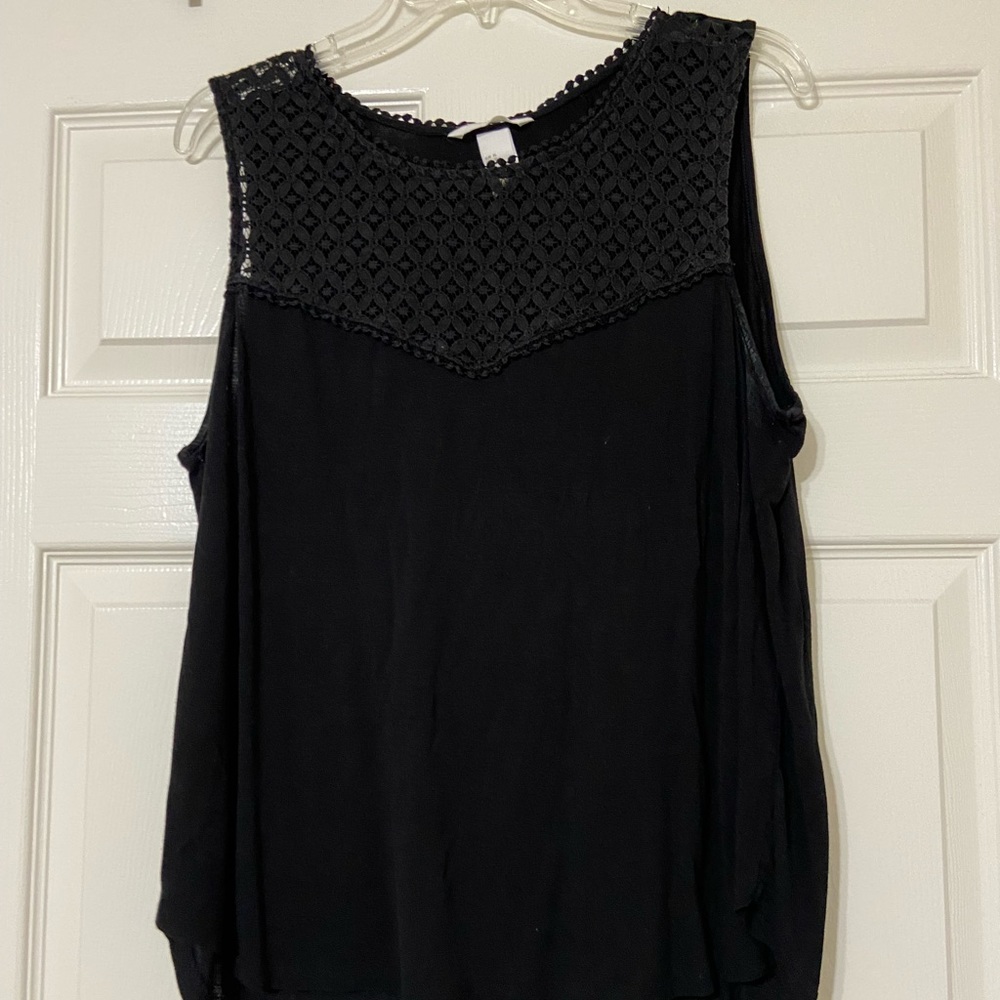 H&M lace detail tank top